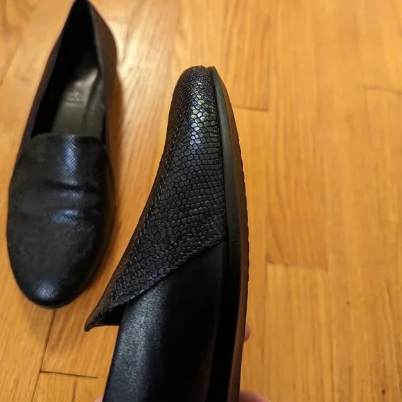 Ecco Touch Flats. Blue-black Snakeskin uppers. Women Size 41 (US 9.5) - Picture 9 of 9